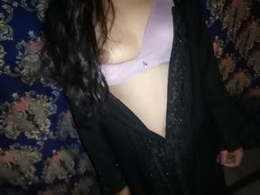 Desi Burka Beauty : Zoya Rubab&#039;s First Solo Reveal - Don&#039;t Miss It!