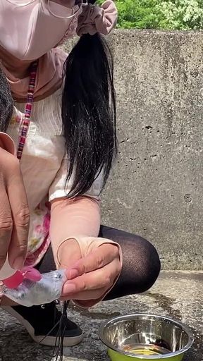 No. 252 Outdoor “doggy Pose” Pee