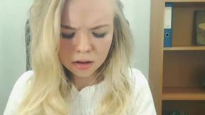 Alien Nikki's sexy webcam seduction, Part 4: Gettin' nasty with Nikkishygirl