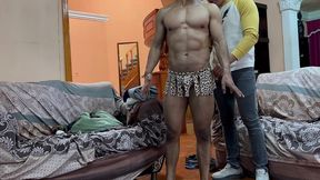 le pago al coach del gym para que venga a ensenarme ejercicios en casa