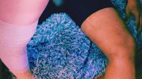 Boyfriend's FIRST Ballbusting Pt2: BF Gets CRUSHED Under His GF's Feet – Facesitting, Knees, Squeezes, Rapid Kicks & Trampling!