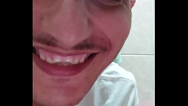 Engoli meu leite, BATENDO PUNHETA E FALANDO PUTARIA