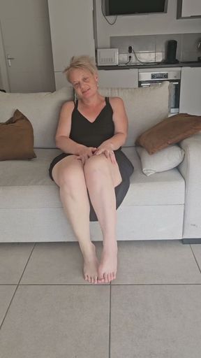 Mature and Sexy Stepmom Plays with Her Wet Pussy