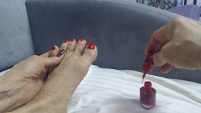 Melissa Johnson Paints Her Toe Nails Red as You Jerk