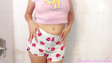 teen step sister with perfect ass take a shower