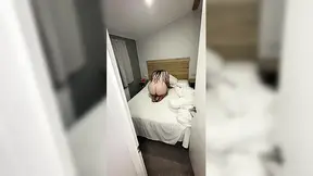 Stepsister's enormous booty gets drilled on holiday