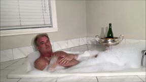 BUBBLES PLEASURES 001