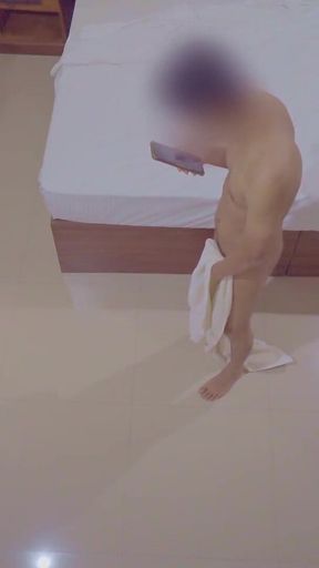 Unforgettable moment from &quot;Horny Man Showing Off for the Delivery Man&quot;