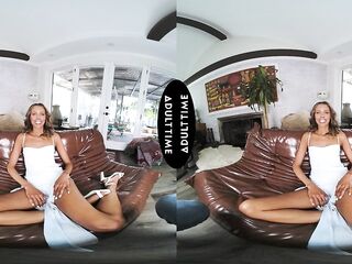UP CLOSE VR - Tiny mother I'd like to fuck Kylie Le Beau Wishes A Smack Of Your Cum After Getting Hard Screwed - POV
