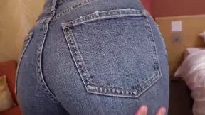 Fitness Freak With Sexy Big Ass Loves Muscles & Tornado Blowjobs For Cocksucking Bliss