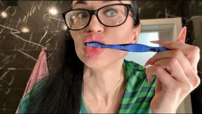 Brushing my teeth, silk robe and bra on me, glamour MILF with glasses and big lips