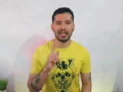 Vendedor de perfumes dotado penetra con sus 20cm a hombre sacerdote que le dio un masaje! Relato sex