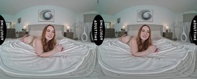 Intimate VR Experience: Summer Hart's Alluring POV Adventure with a Curvy MILF