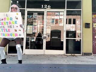 Suzy’s Waitng to blow her favourite band!! Full movie scene on onlyfans!!