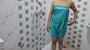 Bhabhi Ka AKeli Ka Bathing Nude Video Hua Leek