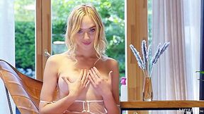 Oxana Chic Sensual Erotic Video