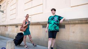 ”Hot MILF lost in Prague but finds a helpful boy - Laurua Blond”