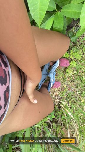Colombian Peasant Woman Masturbates Outside Her House for the Neighbors to Watch Her