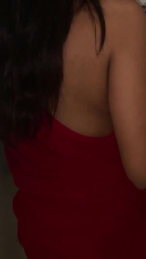 Galti se Biwi ki Jagah Hot Saali ko pakad liya Peeche se   Clip 1