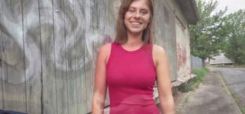 Tiffany Blue's outdoor encounter for cash