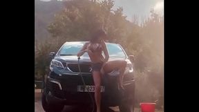 Sexy car WashSexy Carwash ultra sexy qui se termine en topless avec un Twerk ...