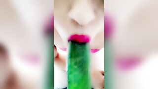 ترنس شیمیل دوجنسه ایرانی در حمام Iranian Transgender in bathroom2