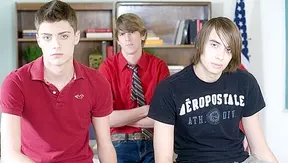 Braden Phoenix Flashes His Huge Load for Hungry Young Twinks – 18+