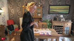 Blonde Slut Just Needs Cum on Her Face!!