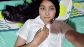 Chica universitaria caliente masturb&aacute_ndose despu&eacute_s de clase ( CASERO REAL)