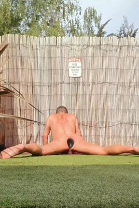 Anal Stretching