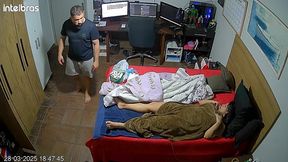 tesao escondido: metecao gostosa na cozinha sob a camera  ligada