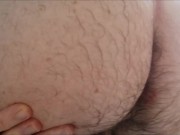 Toothpaste massage on asshole - Massage anal avec dentifrice
