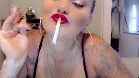 Red lips and a Marlboro
