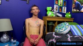 Bentley Ryan a skinny gay man jerked off to cum