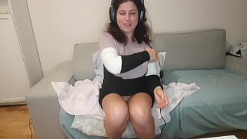 Hot step sis squirts during anal fingering