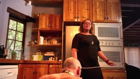 Dominatrix mistress April - A life at her feet - part two