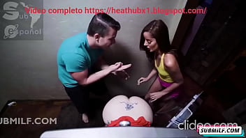 Madrastra Lauren Phillips atrapada y follada por los dos hijastro (Sub espa&ntilde_ol) video completo enlace parte superior