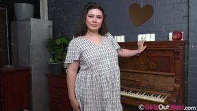 Curvy Pianist Penetrates Her Horny Moist Pussy with Glass Dildo