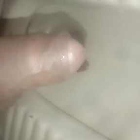 Bathroom mein Hamari Mutthi ki desi sexy video