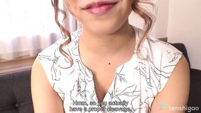 Smart College Girl Yukari Mori gives a sensual hand job in the hotel room