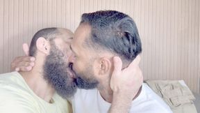 2 HOT MEN KISSING FOR 1 HOUR WITH EXTREME HORNY AND PASSION - BY ADAM BEARD AND TAYLOR FOX - CLIP FULL