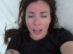 Close up MILF masturbation