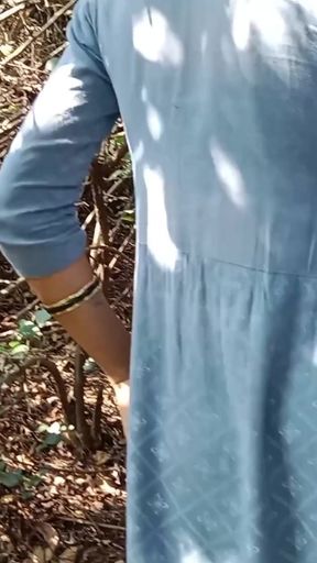 Indian Desi Village Bhabhi enjoying sucking dick in the jungle   Clip 1