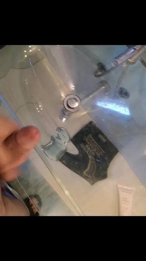 Hot Guy Jerks off Moaning in the Mirror