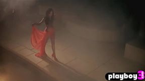 Sexy nude blonde beauty flaunts massive booty at Playboy photo shoot