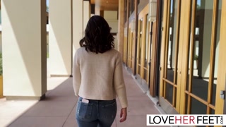 Library Hookup - A Foot Fetish Story