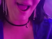 Amy Loves to Tease