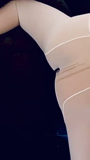 The world's best, pillow with thin legs Even a masturbator with high vaginal pressure can satisfy the other person&hellip;   Clip 3