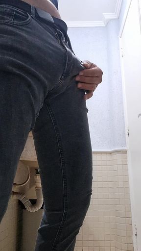 Someone to suck my dick