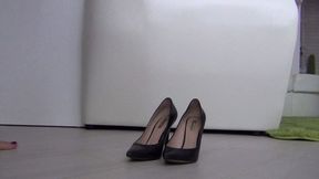 Gorgeous legs and black leather shoes d
